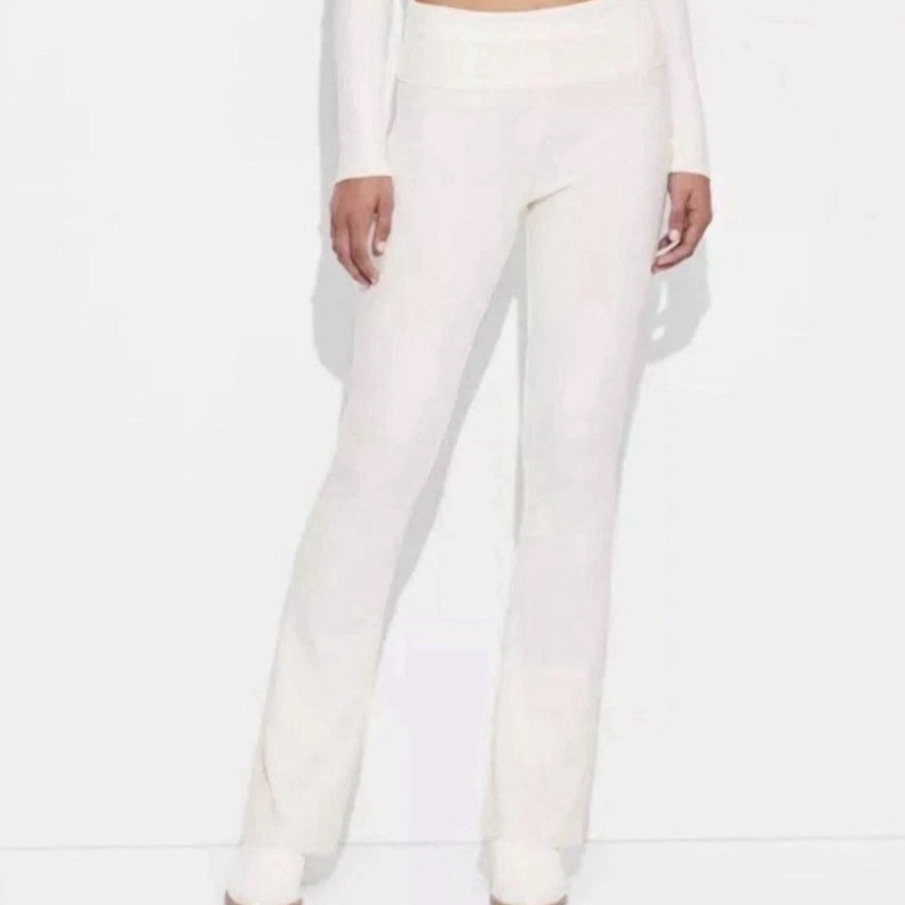 Wild Fable Women's Ribbed Foldover Waistband Flare Leggings Cream